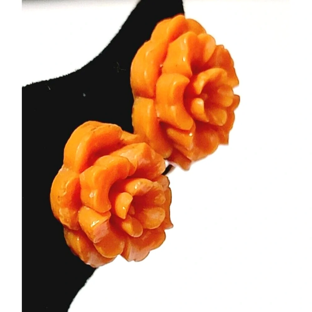 Vintage Coral Orange Molded Celluloid Flower Screw Back Earrings sb-29